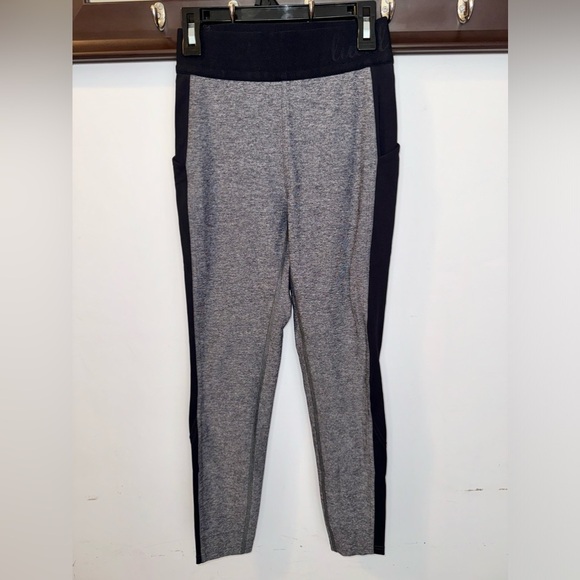 Lululemon Box It Out Tight Size 4 - Picture 1 of 7